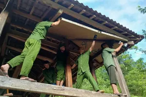 Over 3.4 million northern students stay at home to avoid storm landfall 