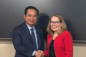 HCMC Chairman Nguyen Van Duoc receives Intel Vice President