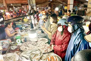 Residents stock up on supplies as storm approaches Central region