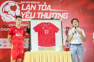 Numerous Vietnamese Golden Ball winners join charity program