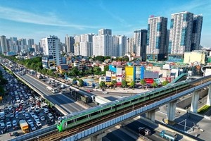 Pilot special mechanisms, policies serve development of Hanoi, HCMC, Da Nang