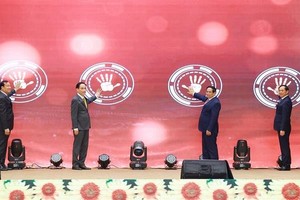 PM urges advancing comprehensive diplomatic strategy to new level