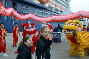 Over 3,000 international cruise passengers ring in New Year in Quang Ninh