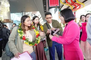 Central localities welcome first New Year international flights and visitors