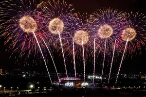 Special art performance, fireworks to celebrate success of Party Congress
