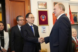 Party chief’s special envoy meets leaders of Russian parties in Moscow