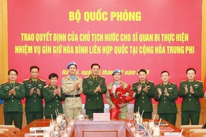 Decision presented to UN Peacekeeping Officer in Central African Republic