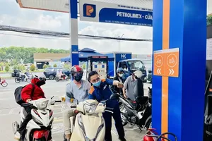 Fuel, gas suppliers commit to stable energy supply in Ho Chi Minh City