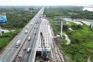 Ministry sets deadlines for transport projects linking to Long Thanh Aiport