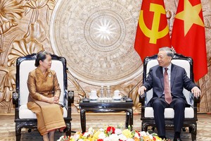 Party chief To Lam receives Cambodian solidarity front delegation