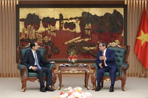 Prime Minister Pham Minh Chinh receives Chinese Ambassador He Wei
