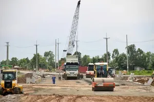 HCMC moves to quickly tackle land and material bottlenecks