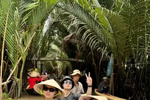 Holiday travel boom drives growth in shopping, ecotourism