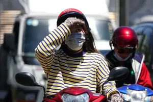 South faces prolonged heat as heavy rain hits Northern region