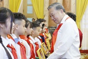Party, State leader welcomes 85 outstanding children