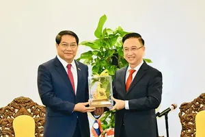 HCMC expands practical cooperation with Vientiane capital, Laos