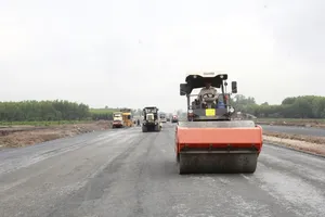 Construction accelerates on key roads connecting to Long Thanh airport
