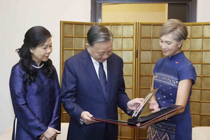 Top leader of Vietnam pays state visit to Philippines