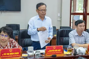HCMC delegation surveys living conditions of ethnic Chinese community