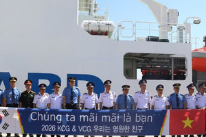Vietnam Coast Guard vessel visits RoK