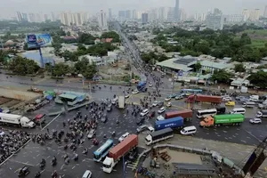 Heavy congestion grips HCMC–Long Thanh–Dau Giay Expressway