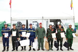 Vietnamese rescuers awarded "Hero of Venezuela" medal