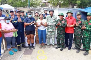 Vietnamese rescue team delivers medical aid and US$15,000 to Venezuela