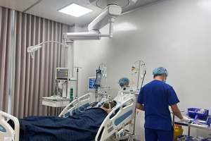 Last victim of Phu Quoc canoe capsize accident transferred to Cho Ray Hospital