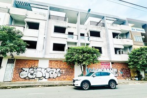 HCMC plans to convert unused resettlement housing into social housing