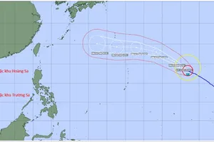 Super typhoon Dolphin strengthens, heads toward China
