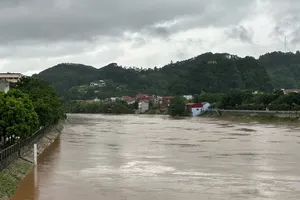 Typhoon Narra moves slowly, triggering days of heavy rain