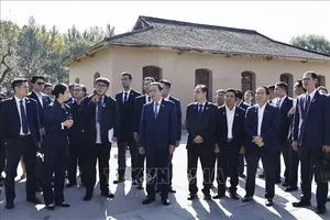 Chủ tịch Quốc hội Trần Thanh Mẫn thăm di tích lịch sử cách mạng ở tỉnh Thiểm Tây