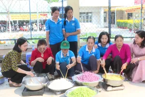 Ngày hội Xuân với chủ đề “Làm mứt tết – Gói bánh chưng, bánh tét”