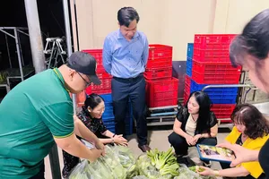 Nhiều trường mời phụ huynh giám sát đột xuất bữa ăn bán trú