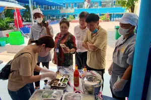 Công khai số điện thoại hiệu trưởng để tiếp nhận phản ánh lạm thu, dạy thêm