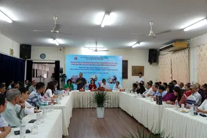 Hội thảo "Nâng cao chất lượng phục vụ người khiếm thị trong thời đại số" nhận được sự quan tâm của lãnh đạo, các chuyên gia, những người gắn bó với hoạt động phục vụ người khiếm thị. Ảnh: THÚY BÌNH