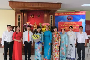 Quận Thủ Đức: Thêm 40 quần chúng ưu tú được đứng vào hàng ngũ của Đảng