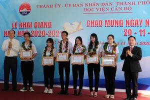 Học viện Cán bộ TPHCM khai giảng năm học mới