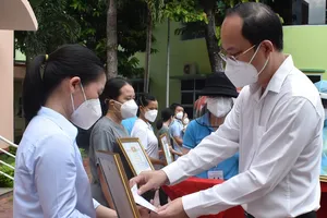 TPHCM đón 91 tình nguyện viên tôn giáo hoàn thành nhiệm vụ chống dịch Covid-19