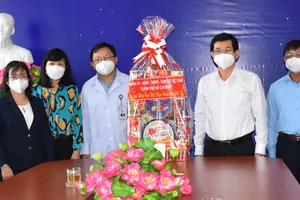 Chủ nhiệm Ủy ban Kiểm tra Thành ủy TPHCM thăm, chúc tết các đơn vị và một số gia đình tại quận Gò Vấp