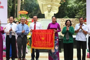 Đảng ủy khối Dân - Chính - Đảng TPHCM kỷ niệm 15 năm thành lập