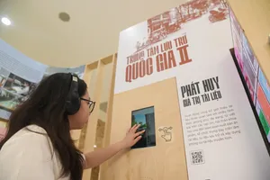 Hơn 200 tài liệu tại triển lãm “Non sông liền một dải”