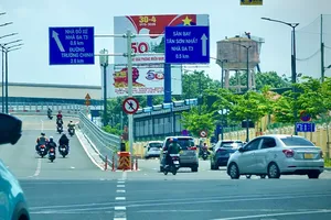 Tăng cường hệ thống biển báo vào nhà ga T3 Sân bay Tân Sơn Nhất