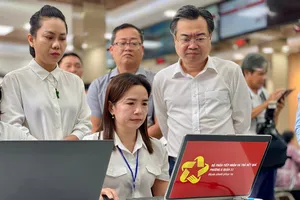 Thành ủy TPHCM yêu cầu ban hành kịp thời các nhiệm vụ phân cấp, phân quyền cho cấp xã