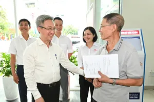 Phó Bí thư Thành ủy TPHCM Đặng Minh Thông lưu ý địa phương không làm phát sinh thủ tục hành chính