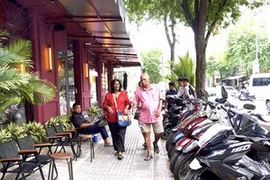 TPHCM: Ưu tiên các dự án đầu tư bến, bãi đỗ xe sử dụng công nghệ thông minh, cao tầng