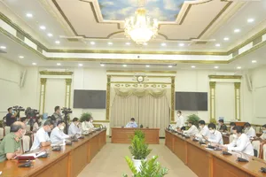 Người dân cần nâng cao ý thức, không hoảng loạn và cùng hợp tác với chính quyền để phòng chống dịch