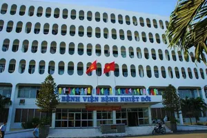 Bệnh viện Bệnh Nhiệt đới “bác” thông tin bệnh nhân 7.445 tử vong do Covid-19