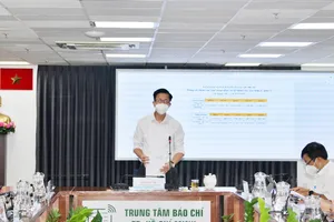 TPHCM: Tăng cường đưa nhân viên y tế đến nơi có F0 gia tăng