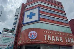 Tái vi phạm “vẽ bệnh, moi tiền”, Phòng khám đa khoa Tháng Tám bị đình chỉ hoạt động